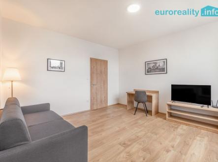 Pronájem bytu, 2+1, 73 m²