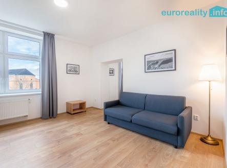 Pronájem bytu, 2+1, 73 m²