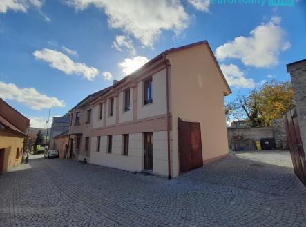 Pronájem obchodní prostor, 58 m²