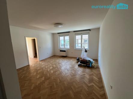 Pronájem bytu, 3+kk, 80 m²