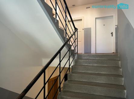 Pronájem bytu, 3+kk, 80 m²