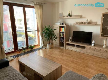 Pronájem bytu, 2+kk, 58 m²