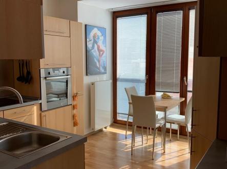 Pronájem bytu, 2+kk, 58 m²