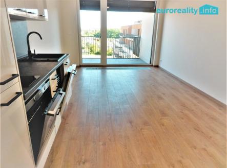 Pronájem bytu, 1+kk, 37 m²