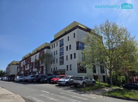 Pronájem bytu, 3+kk, 75 m²