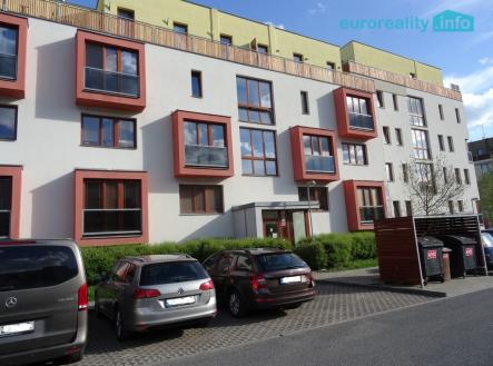 Pronájem bytu, 3+kk, 75 m²