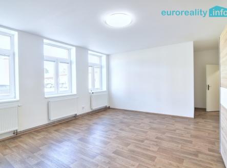 Prodej bytu, 1+1, 62 m²