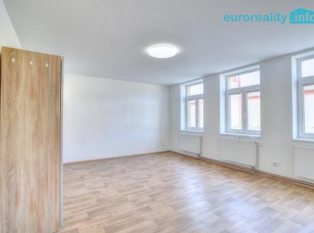 Prodej bytu, 1+1, 62 m²