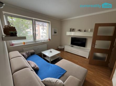 Pronájem bytu, 2+kk, 42 m²