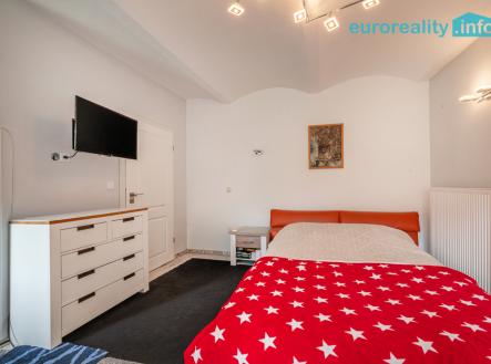 Pronájem bytu, 1+kk, 26 m²