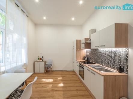 Pronájem bytu, 3+kk, 77 m² obrázek