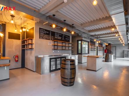 Prodej - restaurace, 365 m²