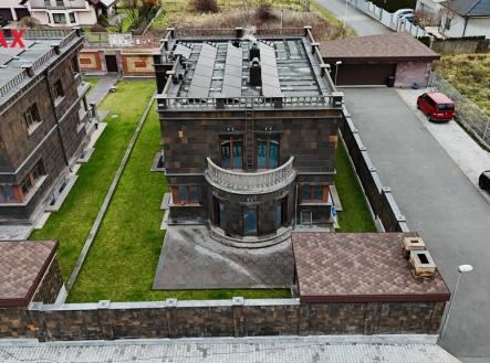 Pronájem domu/vily, 450 m²