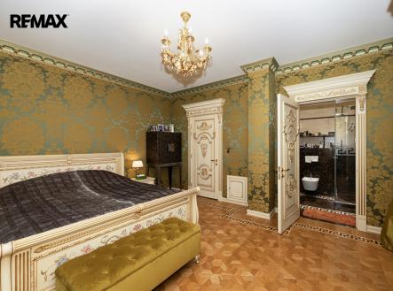 Pronájem domu/vily, 450 m²