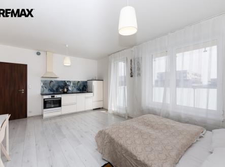 Pronájem bytu, 1+kk, 38 m² obrázek