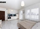 Pronájem bytu, 1+kk, 38 m²