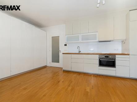 Pronájem bytu, 1+kk, 43 m²