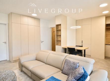 Pronájem bytu, 3+kk, 94 m²