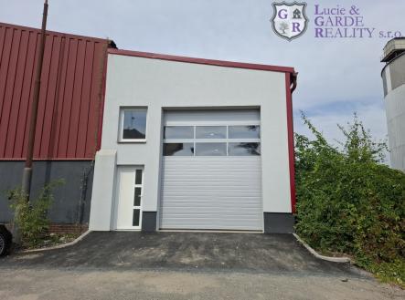 Pronájem skladovací prostor, 232 m²