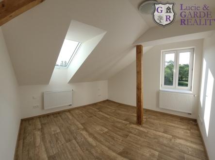 Pronájem bytu, 2+kk, 60 m²