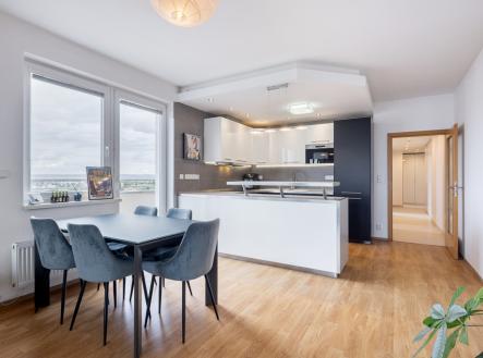 Pronájem bytu, 3+kk, 107 m²