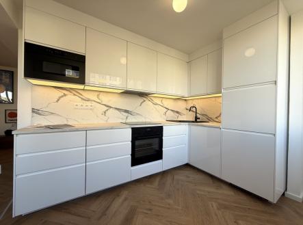 Pronájem bytu, 2+kk, 72 m²