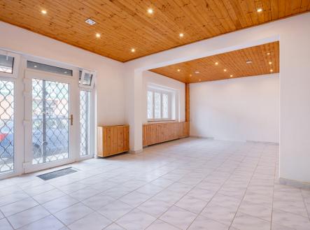 Pronájem obchodní prostory, 126 m²