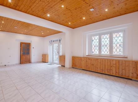 Pronájem obchodní prostory, 131 m²
