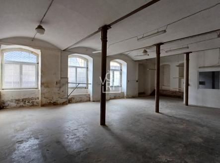 Pronájem skladovací prostor, 125 m²