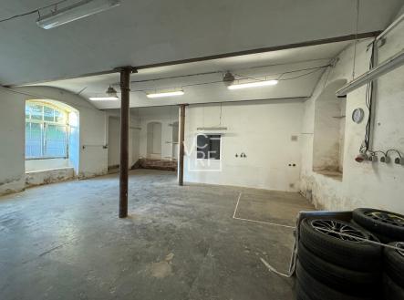 Pronájem skladovací prostor, 125 m²