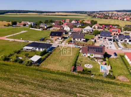 Prodej pozemku pro bydlení, 827 m²