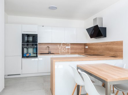 Pronájem bytu, 3+kk, 2 500 m²
