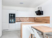 Pronájem bytu, 3+kk, 2 500 m²