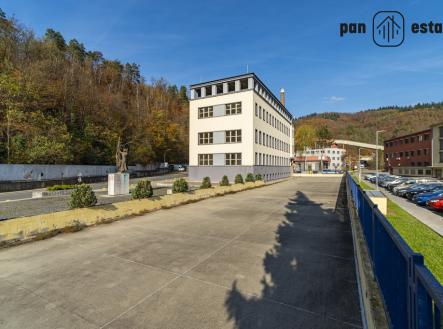 Prodej - hotel, 2 500 m²