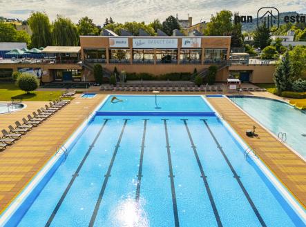 Pronájem restaurace, 659 m²