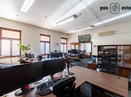 Prodej obchodní prostor, 460 m²