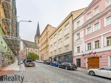 Prodej - kanceláře, 228 m²