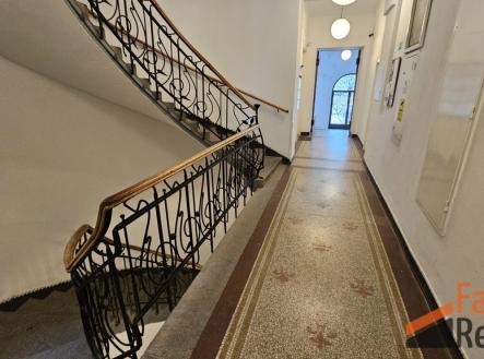 Pronájem obchodní prostor, 86 m²