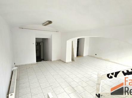 Pronájem obchodní prostory, 86 m²