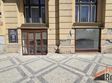 Pronájem obchodní prostory, 86 m²