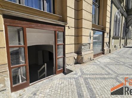 Pronájem obchodní prostory, 86 m²