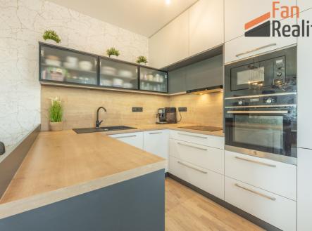 Prodej bytu, 4+kk, 109 m²
