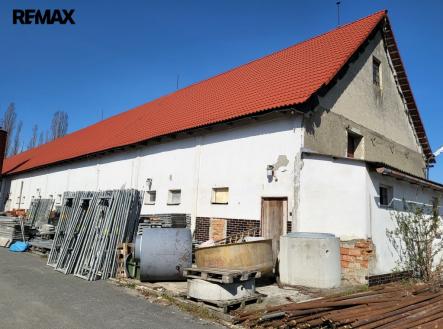 Pronájem výrobní prostor, 878 m²