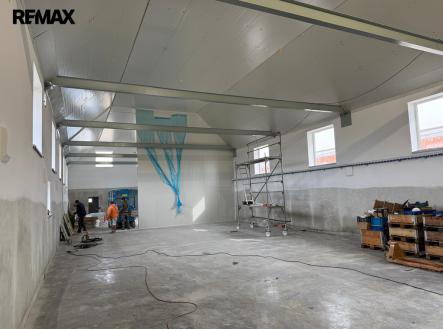 Pronájem výrobní prostor, 878 m²