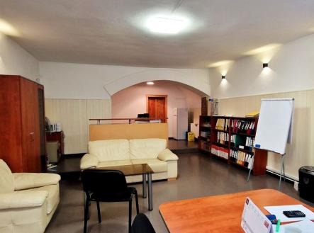 Pronájem kanceláře, 84 m²