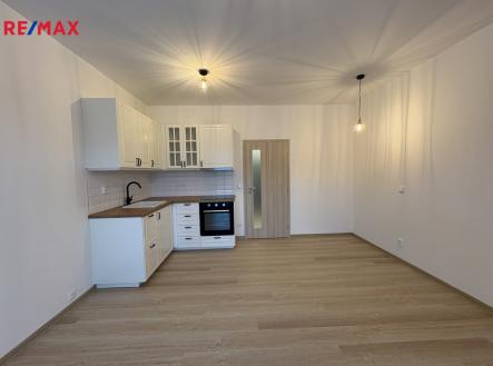Pronájem bytu, 1+kk, 28 m²