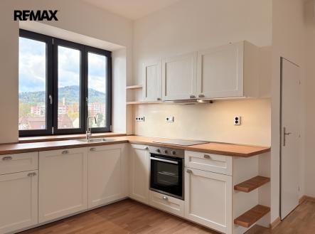 Pronájem bytu, 3+kk, 87 m²