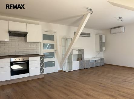 Pronájem bytu, 3+kk, 89 m²