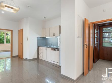 Pronájem - kanceláře, 119 m²