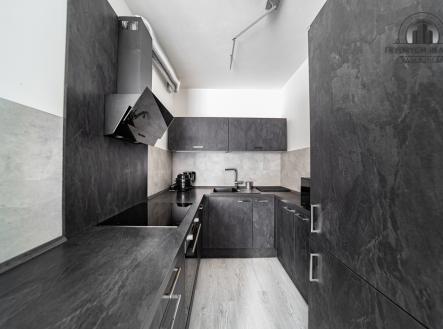 Pronájem bytu, 2+kk, 58 m²